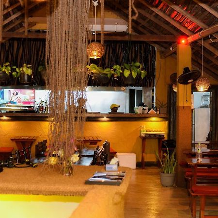 Coconut Style Restaurant & Milinda Guest Hotell Unawatuna Eksteriør bilde