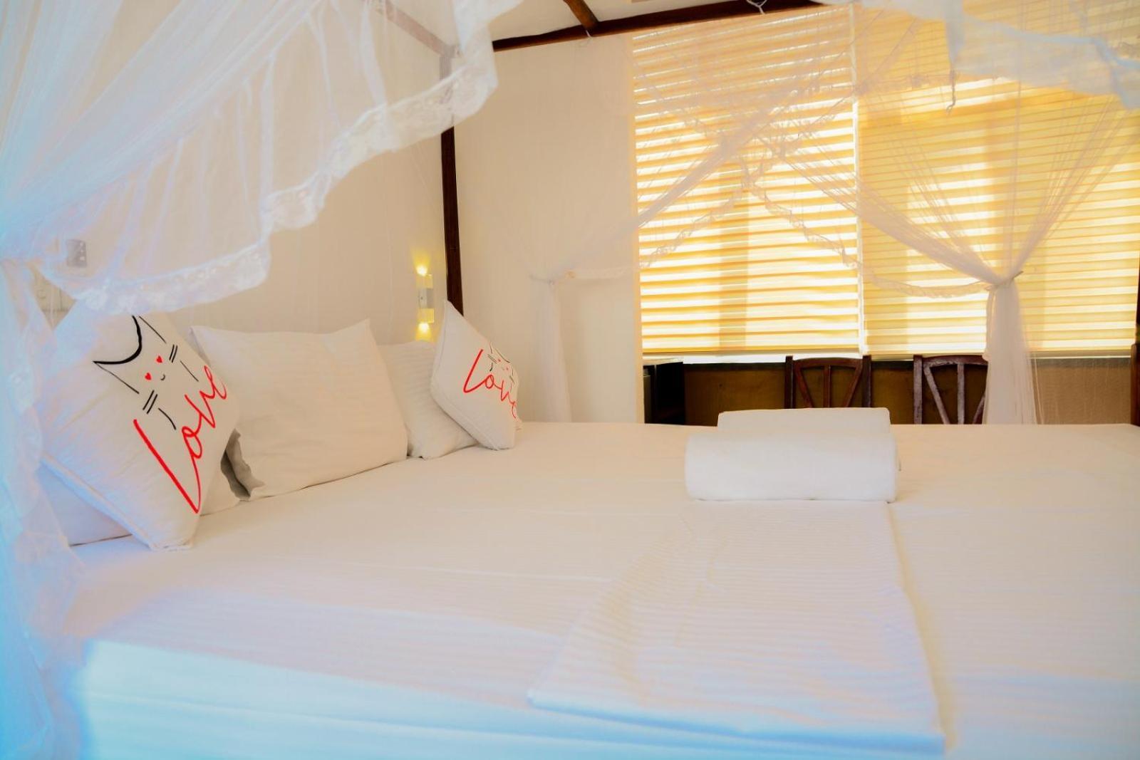 Coconut Style Restaurant & Milinda Guest Hotell Unawatuna Eksteriør bilde