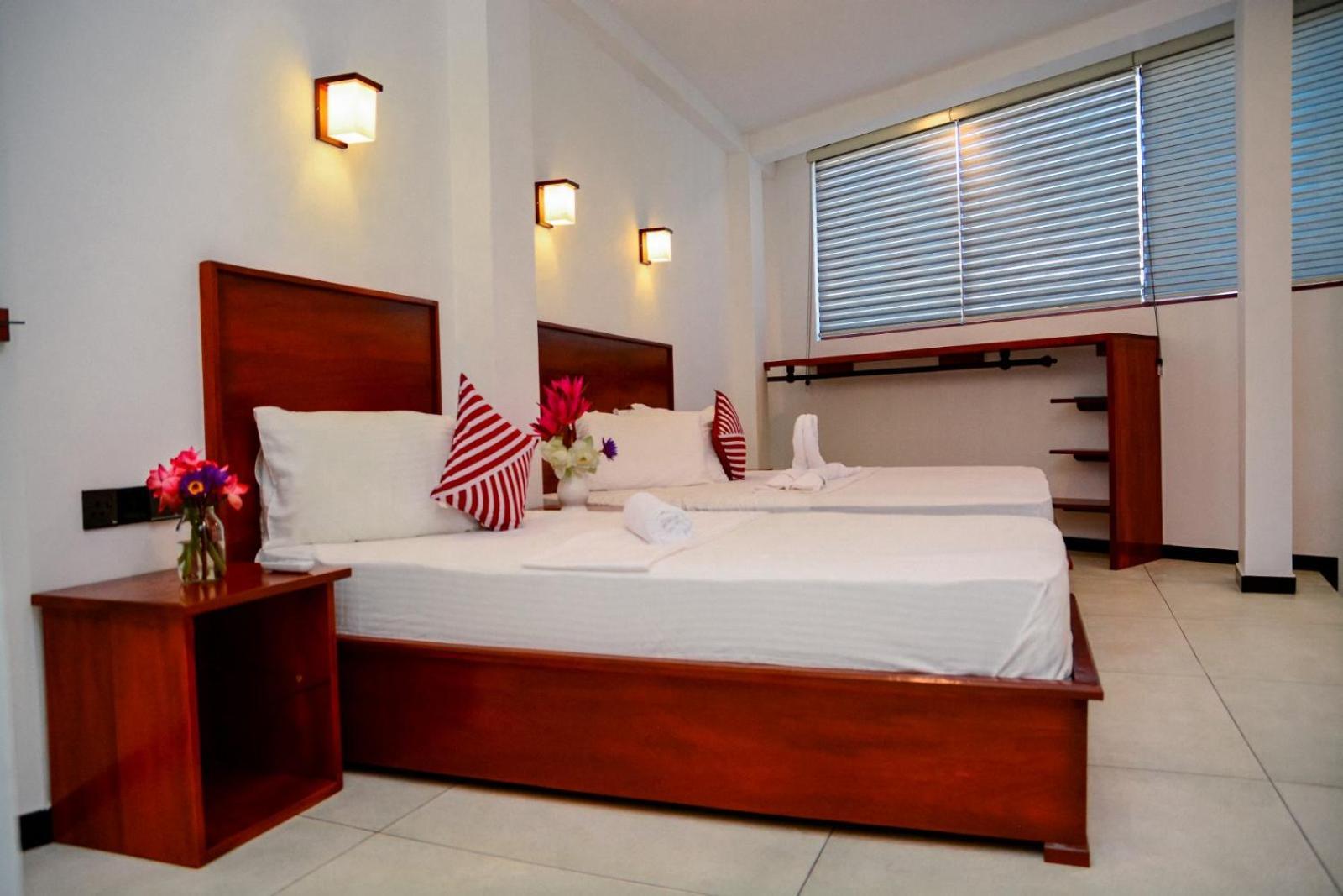Coconut Style Restaurant & Milinda Guest Hotell Unawatuna Eksteriør bilde