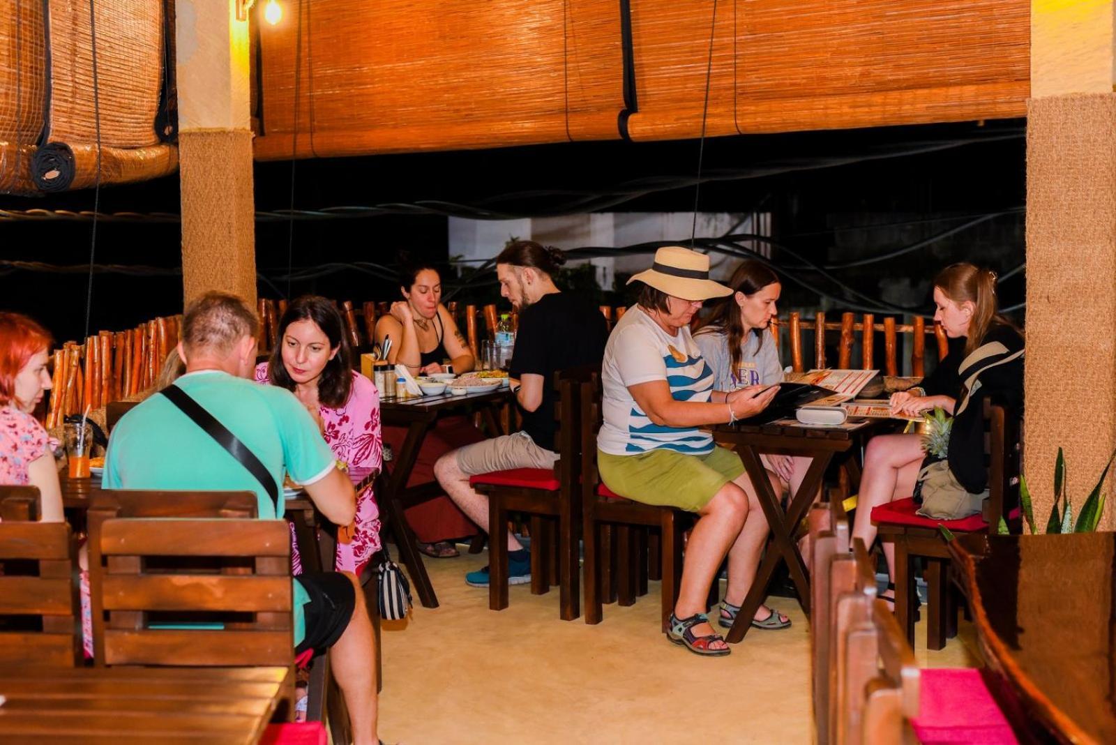 Coconut Style Restaurant & Milinda Guest Hotell Unawatuna Eksteriør bilde
