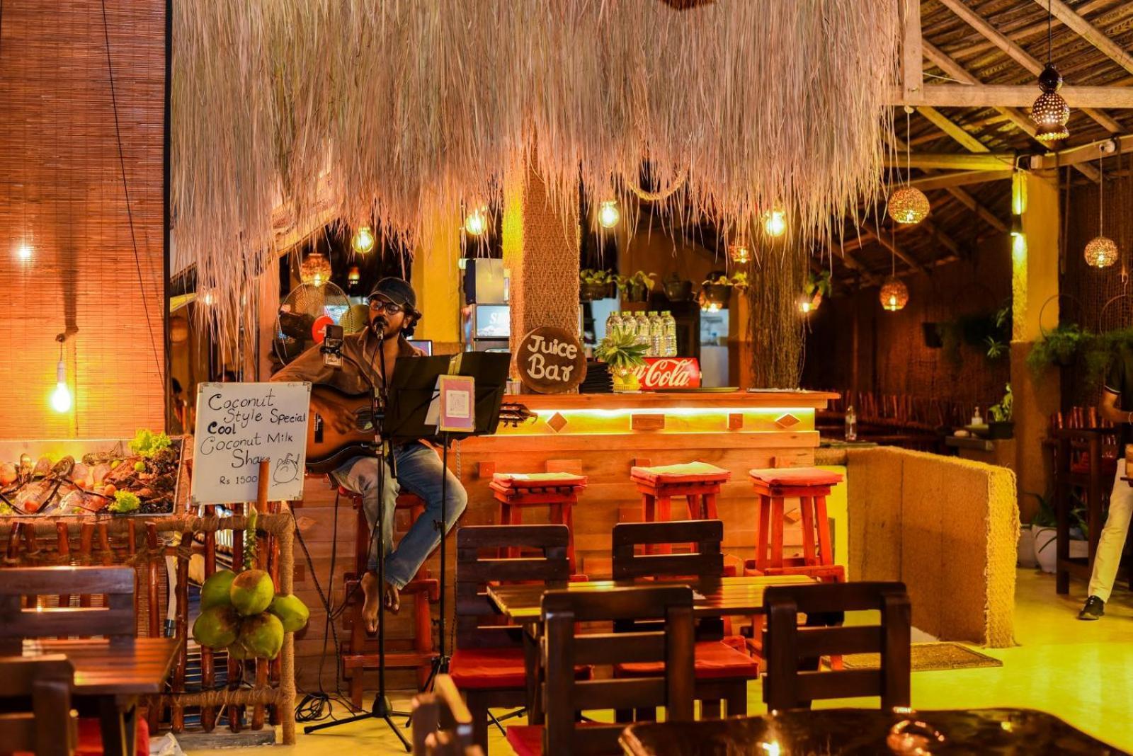 Coconut Style Restaurant & Milinda Guest Hotell Unawatuna Eksteriør bilde